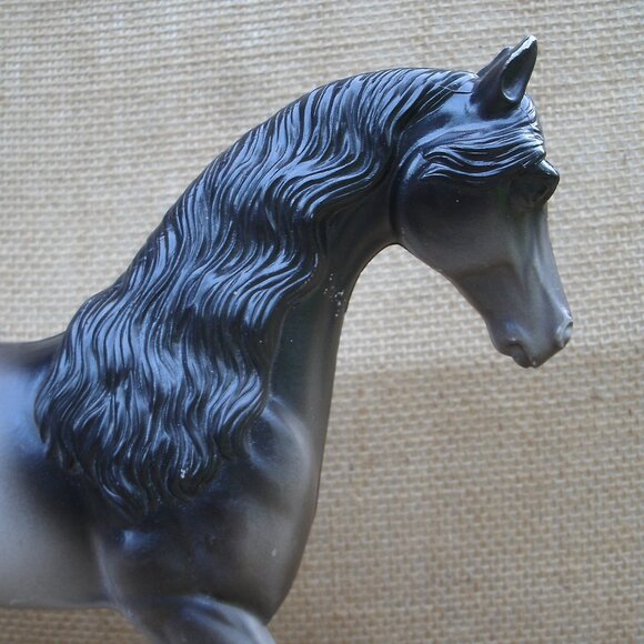 Vintage Gray Plastic Horse Figurine - Picture 9 of 16